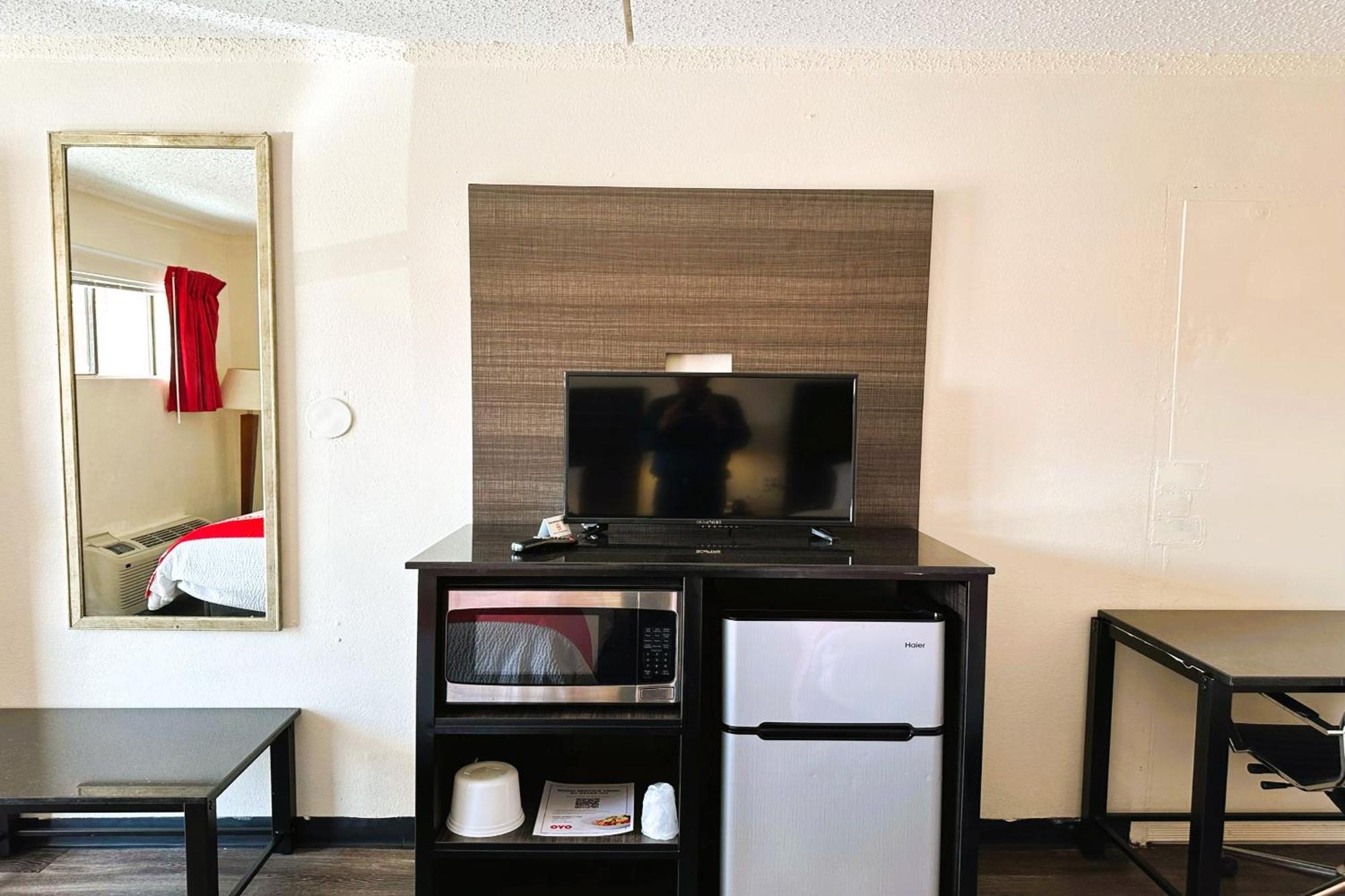 Oyo Hotel San Antonio Lackland Afb Seaworld Hwy 90 W Buitenkant foto