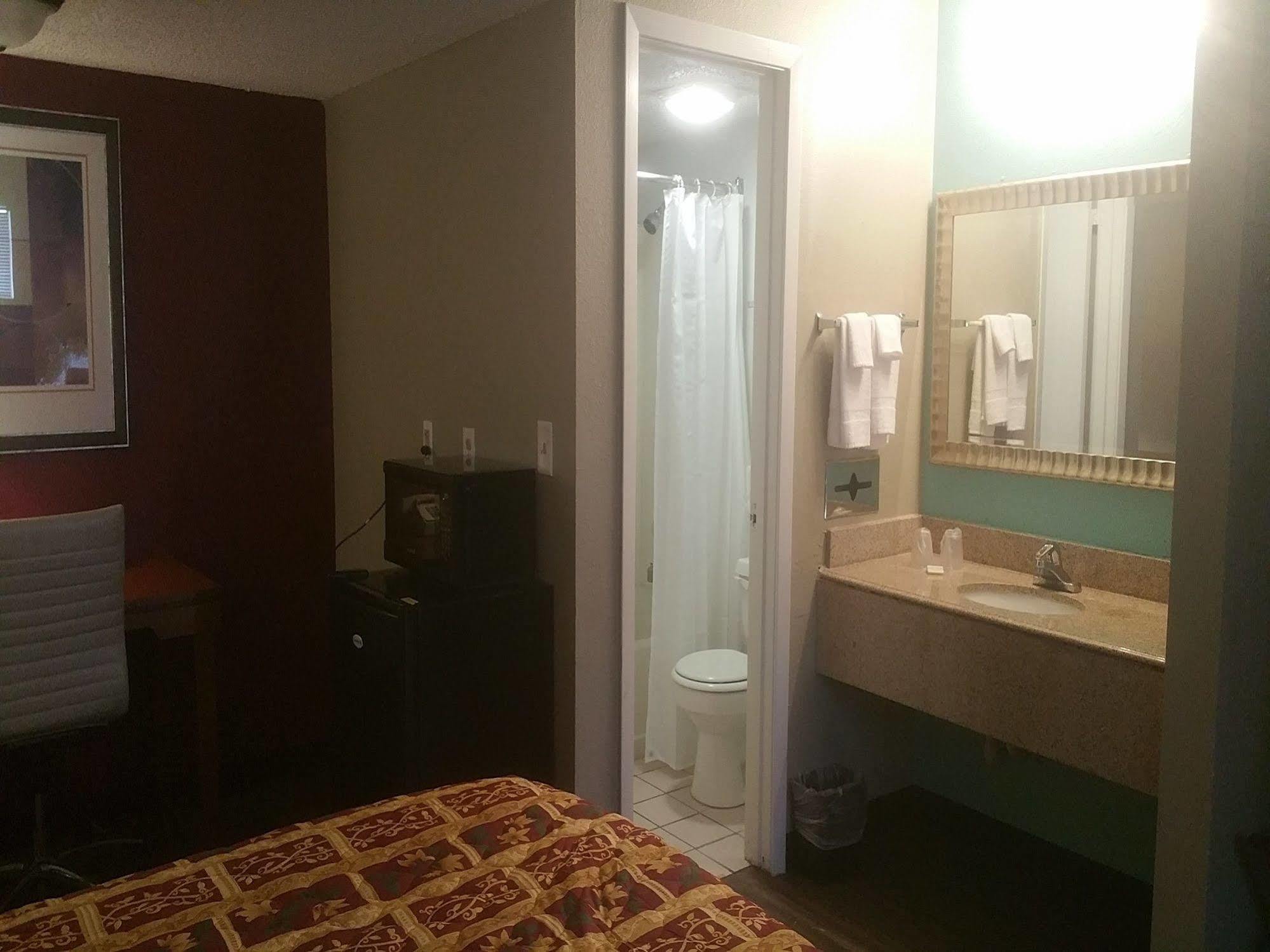 Oyo Hotel San Antonio Lackland Afb Seaworld Hwy 90 W Buitenkant foto