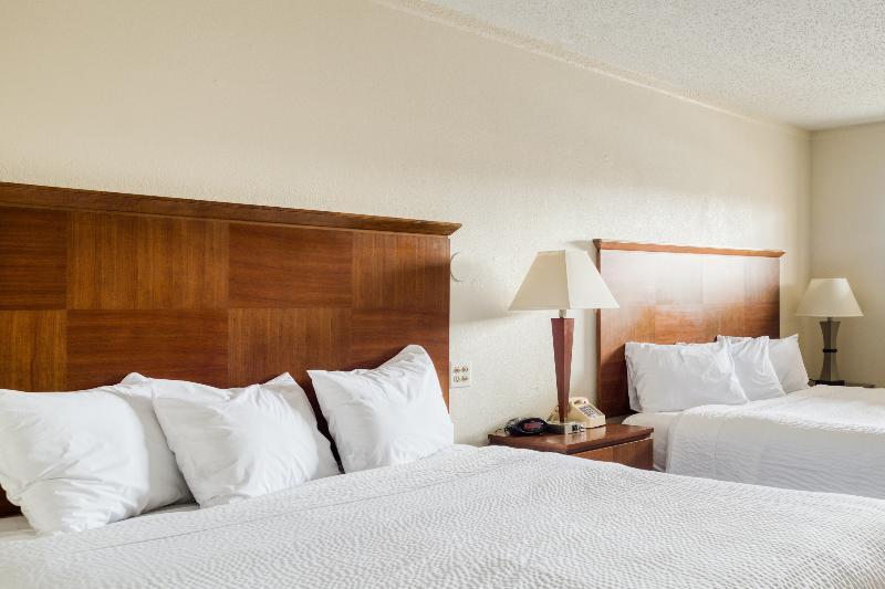 Oyo Hotel San Antonio Lackland Afb Seaworld Hwy 90 W Buitenkant foto