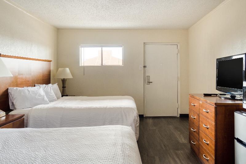 Oyo Hotel San Antonio Lackland Afb Seaworld Hwy 90 W Buitenkant foto