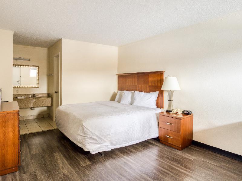 Oyo Hotel San Antonio Lackland Afb Seaworld Hwy 90 W Buitenkant foto